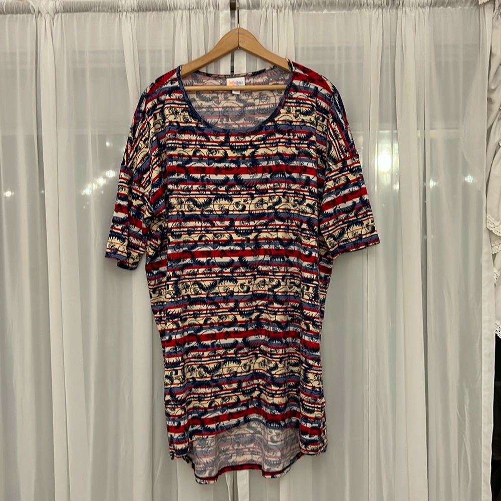 Lularoe – Irma Tunic – size large